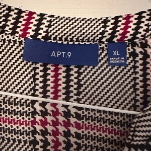 Apt. 9 Houndstooth Knit Top - Black, White, Red